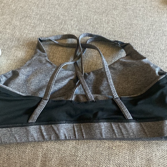 Lululemon Energy Bra - Picture 7 of 9